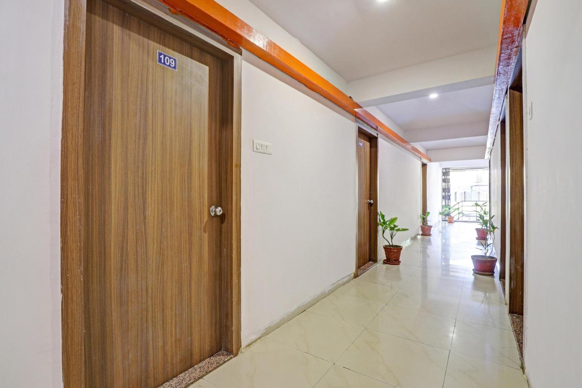 Oyo Flagship Hotel Residency Silvassa Exteriér fotografie