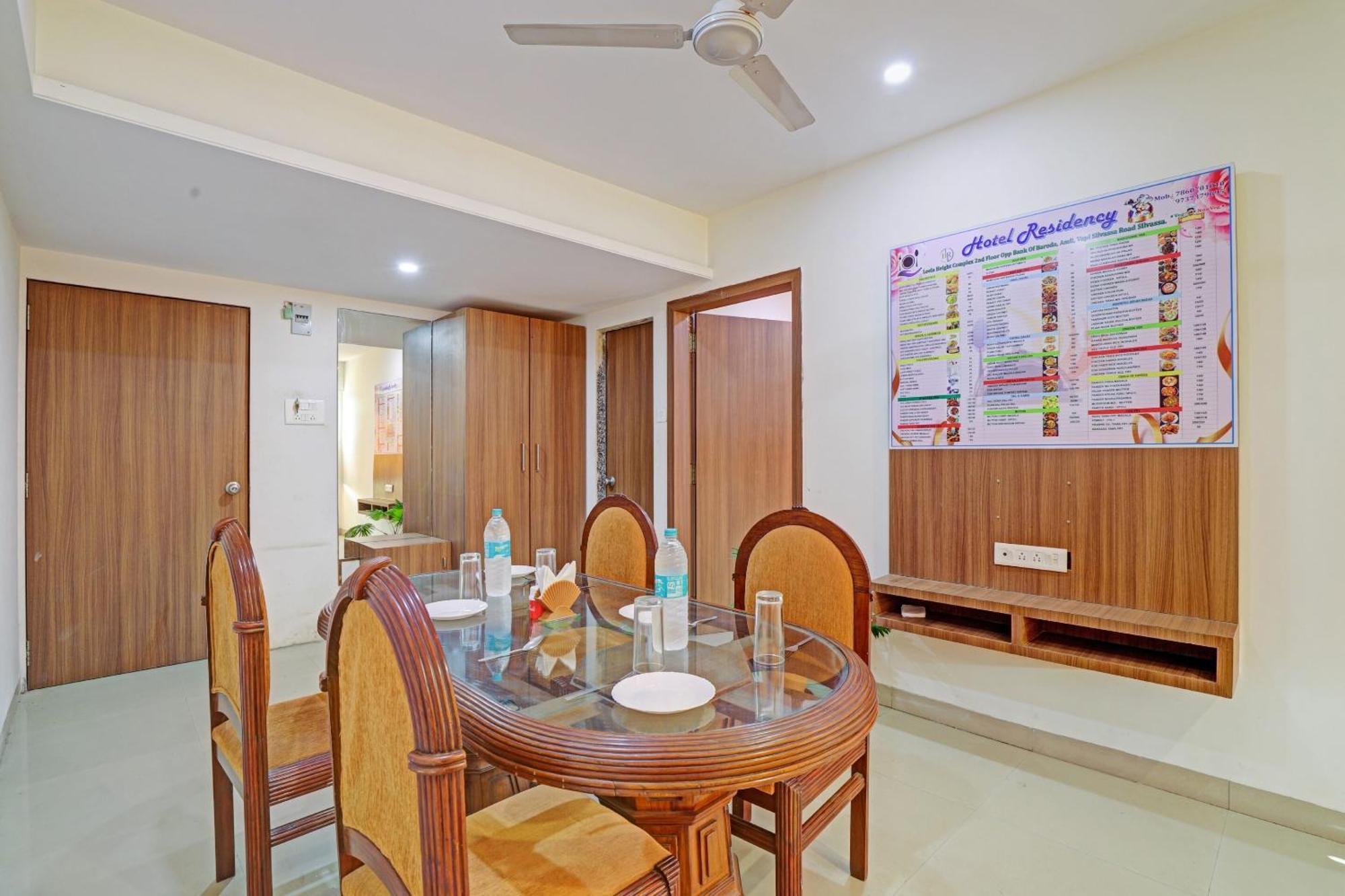 Oyo Flagship Hotel Residency Silvassa Exteriér fotografie