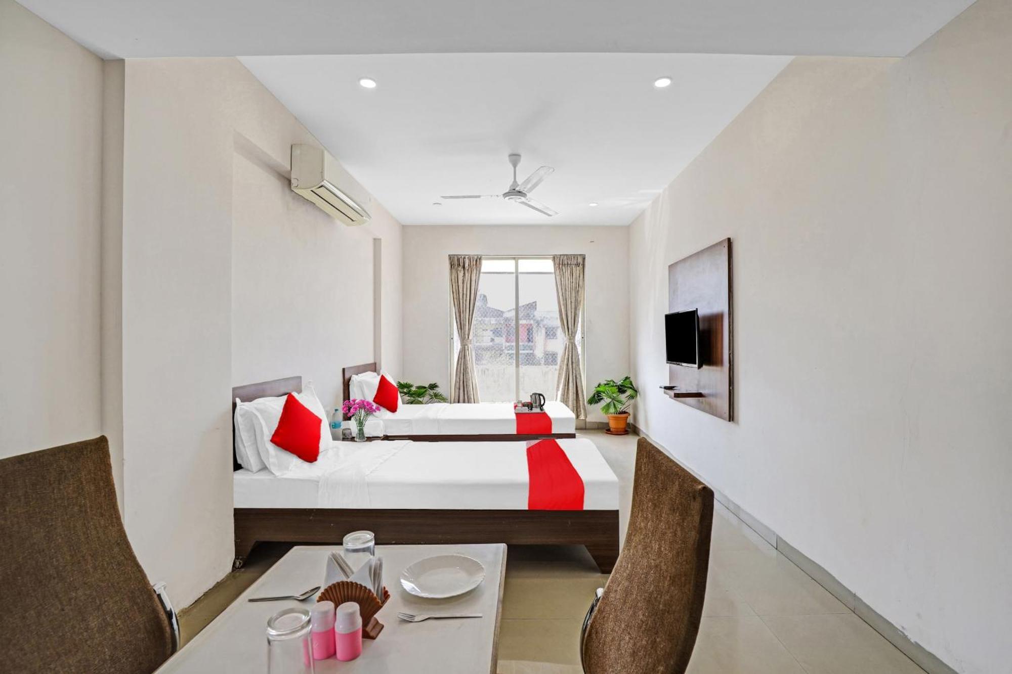 Oyo Flagship Hotel Residency Silvassa Exteriér fotografie