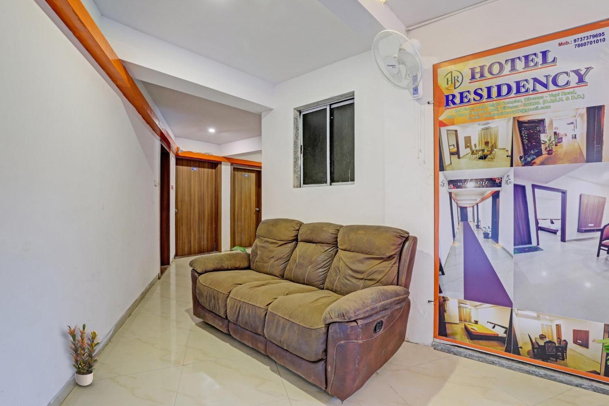 Oyo Flagship Hotel Residency Silvassa Exteriér fotografie